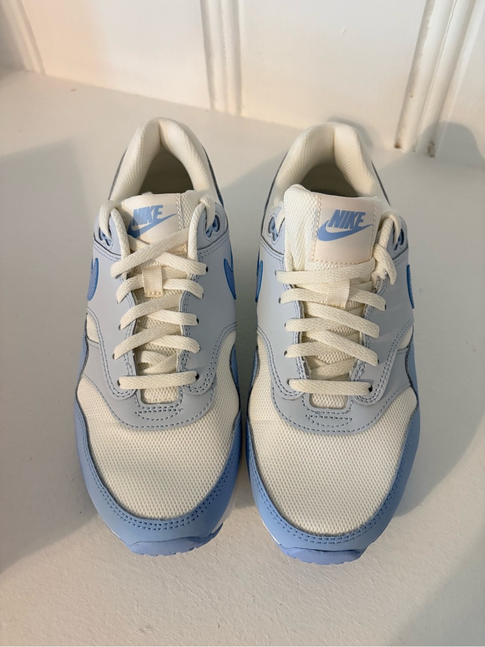 Nike Low-Top Sneakers in White and Light Blue
